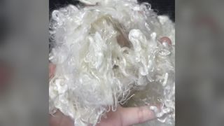 Fibre de velours Cool Cloud 1,5D × 64 mm, fibre discontinue de velours moelleux à refroidissement instantané pour la literie