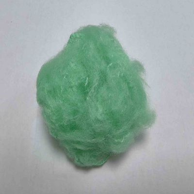 acheter PET recyclé en polyester à base de fibres 51 mm PSF vert pour jouets fourrés fabrication en ligne