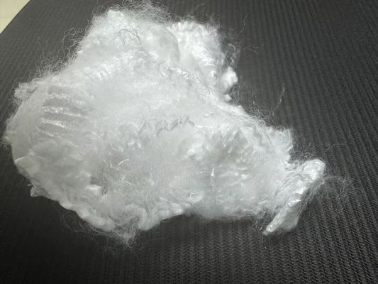 Un bon prix. Des fibres polyester de qualité pour les vêtements pour bébés en ligne