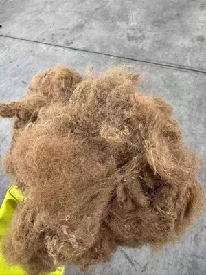 Un bon prix. Polyester à base de fibres 0,7D × 32 mm haute résistance au rétrécissement Résistant aux incendies pour les matériaux de construction et industriels en ligne