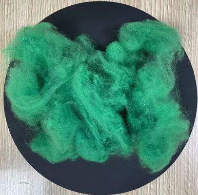 Un bon prix. Fibre de polyester recyclée 8D 65mm vert émeraude profond en ligne