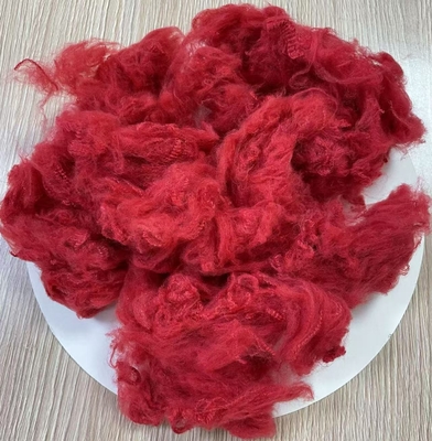 Un bon prix. Fibre de polyester teint en masse non siliconée 1.5D 38mm Rouge vif en ligne