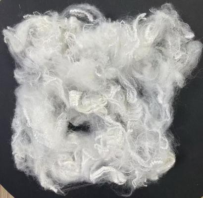 Un bon prix. Fibre d'étagère de polyester recyclé 2.5D 51mm en ligne