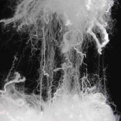 Un bon prix. 4D fibre vierge à faible fusion 110°C 51mm fibre de polyester pour literie non tissée en ligne