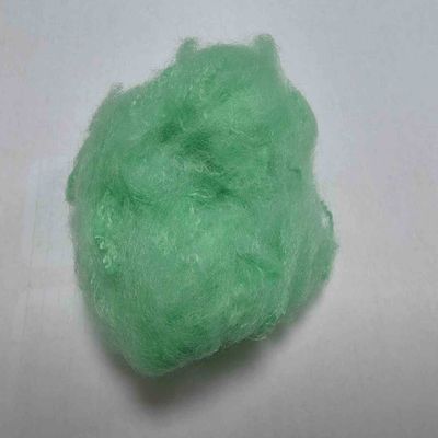 Virgin 2.5D Green Dope Tinted Fibre Recyclé PET Polyester Fibre de base
