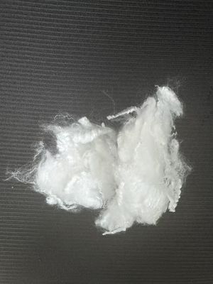 Un bon prix. Une fibre PET bicomposante de qualité noire, fibre antibactérienne destinée aux textiles médicaux en ligne