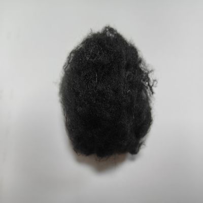 Un bon prix. Résistant à l'humidité Polyester recyclé à base de fibres 1.4D 38mm Noir avec une meilleure crimp en ligne