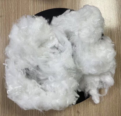 Un bon prix. Fibre de polyester recyclé de qualité filature 1.4D 38mm Blanc en ligne