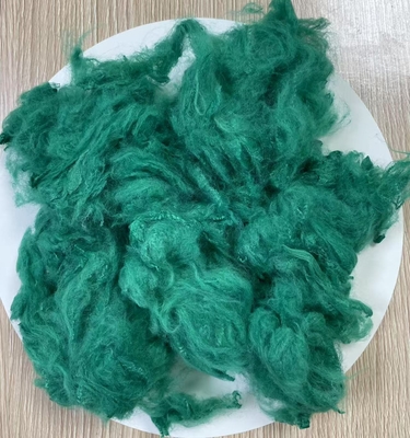 qualité Fibre d'étagère en polyester recyclé 1.5D 38mm vert émeraude A grade usine
