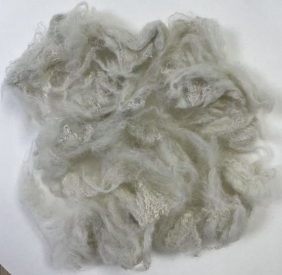 Un bon prix. Fibre de polyester recyclé en fibres discontinues 2.5D 51mm certifiée OEKO-TEX en ligne