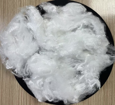 Un bon prix. Fibre de polyester vierge en fibres discontinues 2.22 dtex 51mm haute résistance à l'abrasion en ligne