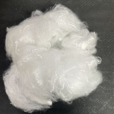 Fibre de graphène durable avec un module de Young élevé et une résistance à la traction élevée pour les applications aérospatiales et biomédicales