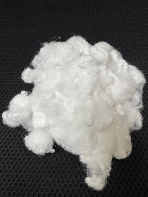 Fibre polyester discontinue infrarouge lointain 6D×60mm avec stockage de chaleur efficace et propriétés de soins de santé pour le textile de maison