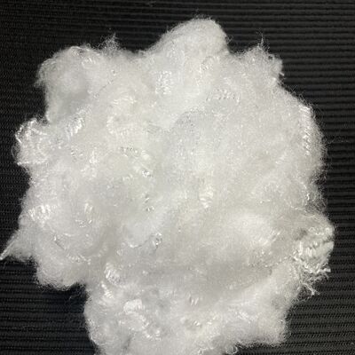 Qualité 1.67D×38mm Fibre synthétique de première qualité à profil triangulaire avec un excellent lustre pour fils et tissus usine