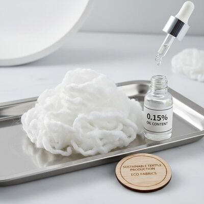 Un bon prix. Fibre de polyester recyclé coupée et enduite de silicone avec 0,15 % de teneur en huile et faible humidité des fibres pour textiles durables en ligne