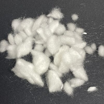 Pour produits d'hygiène Non-tissé Fibre courte super absorbante 9D*6mm, fibre courte hydrophile à verrouillage rapide de l'eau