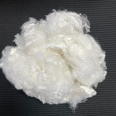 Qualité Polyester à haute résistance au soleil en fibre d'appui 1.4D*38MM, UV Shield fonctionnel pour vêtements de sport et tissus de plage usine